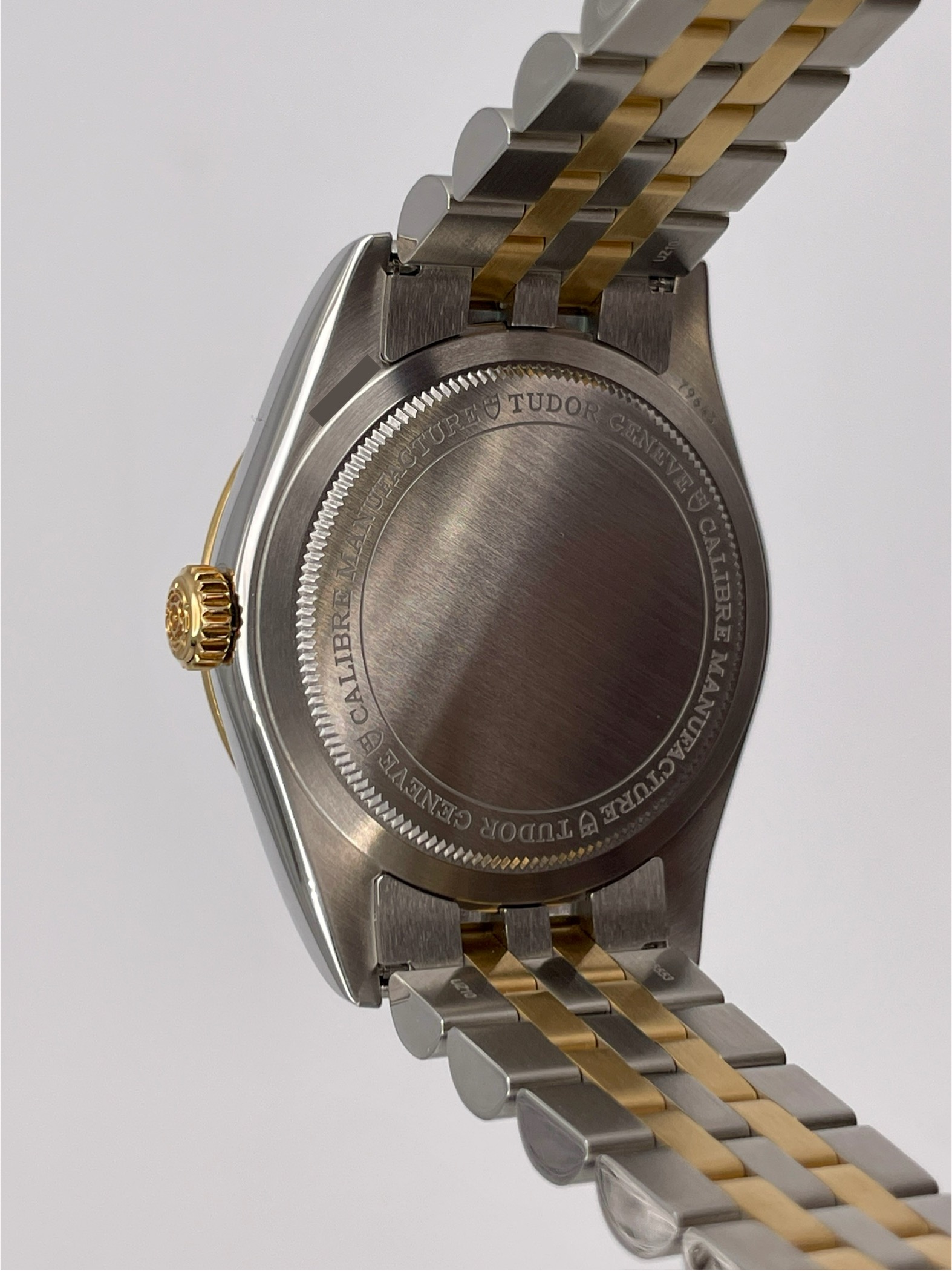2025 Tudor Black Bay One 36mm Stainless Steel/Yellow Gold m79643-0002 — image 4