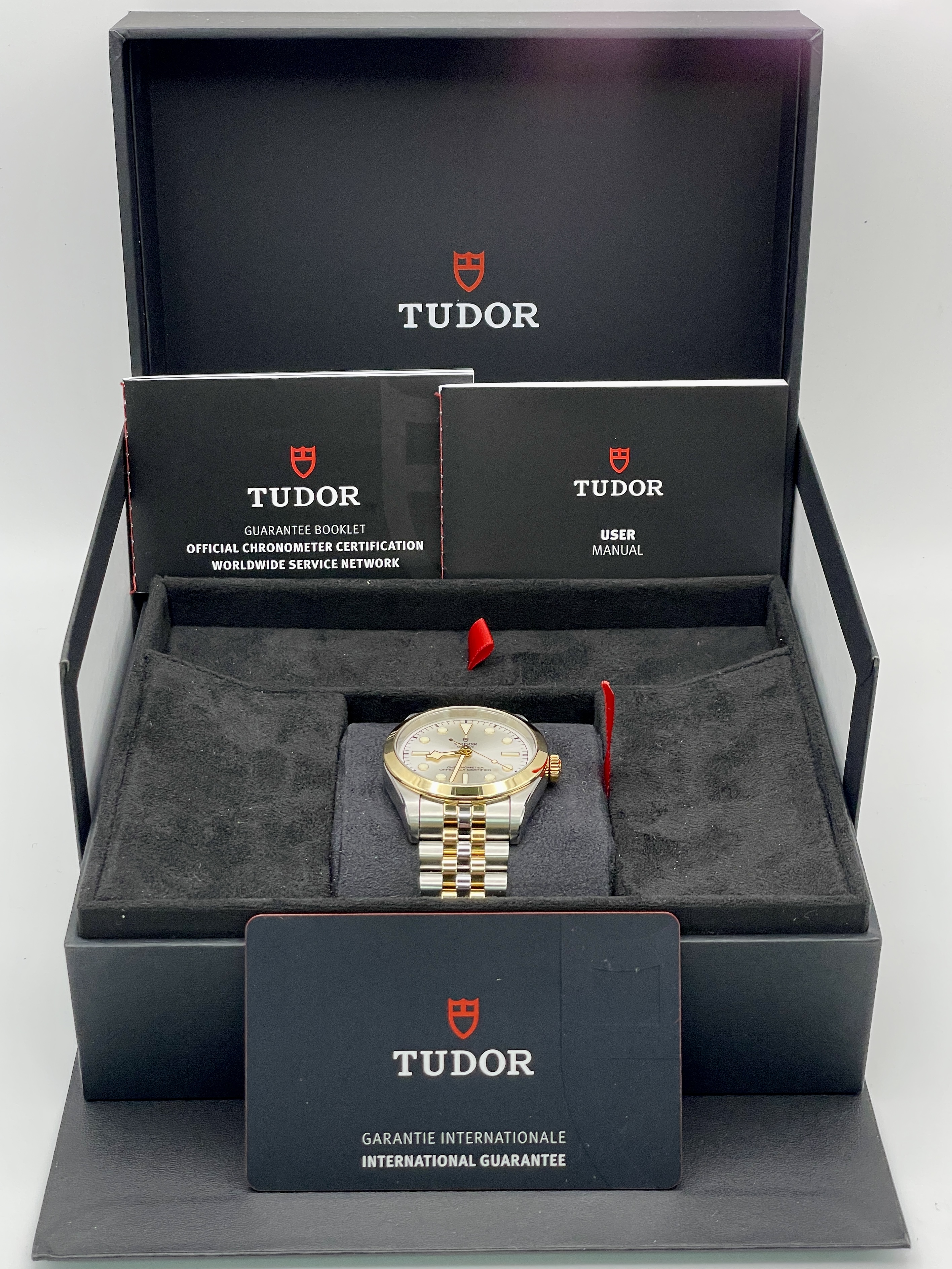 2025 Tudor Black Bay One 36mm Stainless Steel/Yellow Gold m79643-0002 — image 9