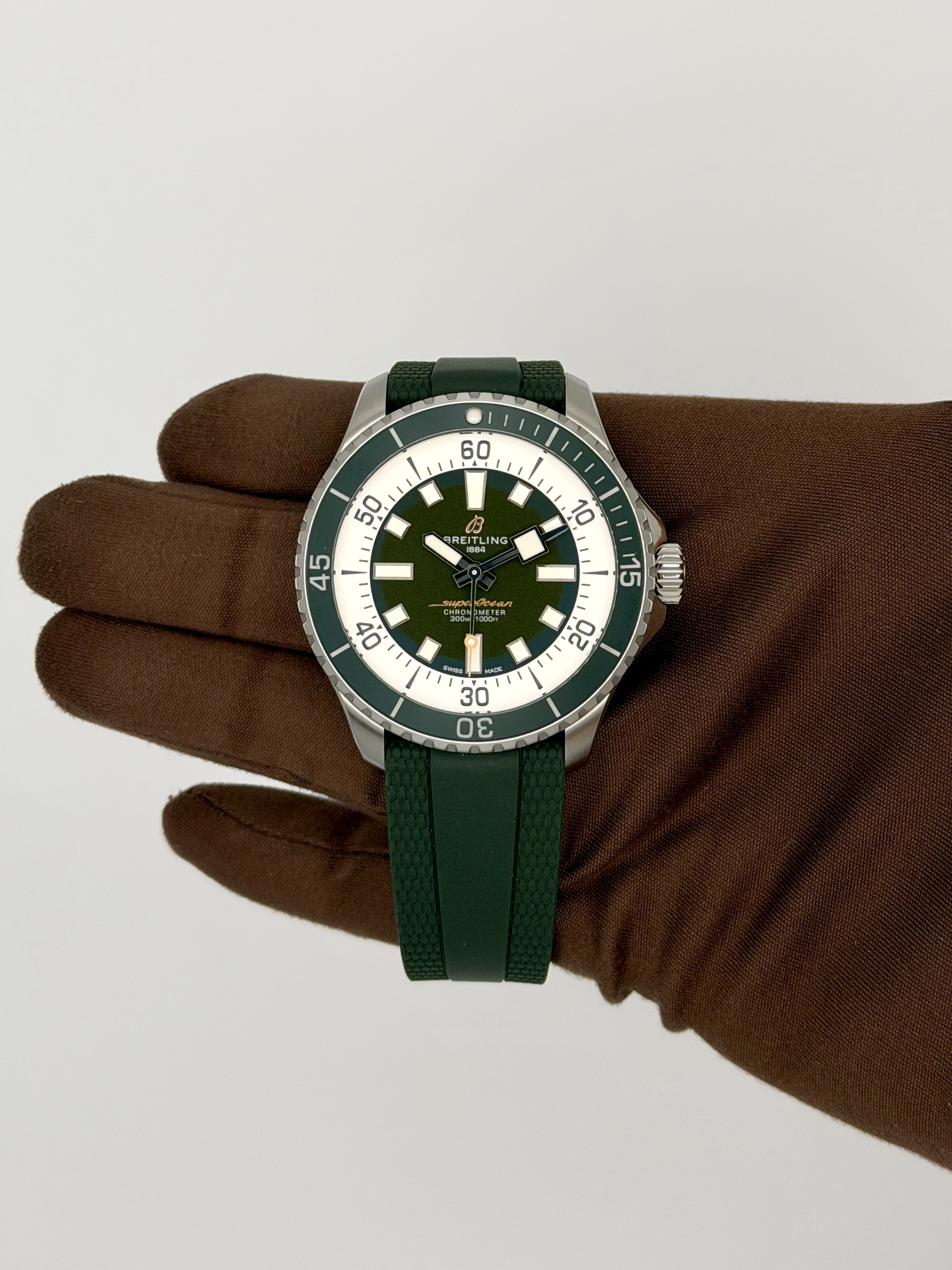 2026 Breitling Superocean Automatic 44mm Stainless Steel A17376A31L1S1 — image 1